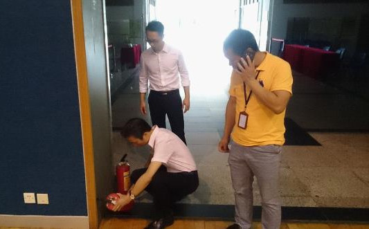 消除商鋪火災隱患，他們反復細致檢查