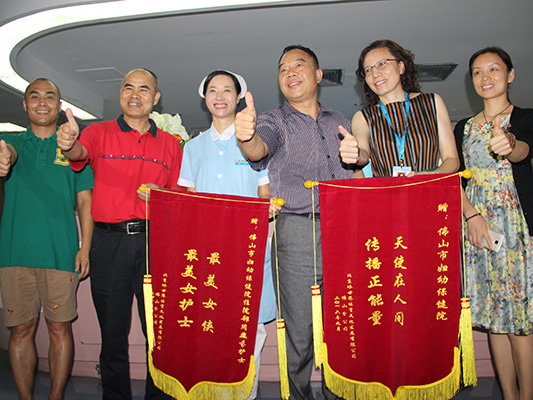 最美護士溜冰場救人，兒子：媽媽好光榮