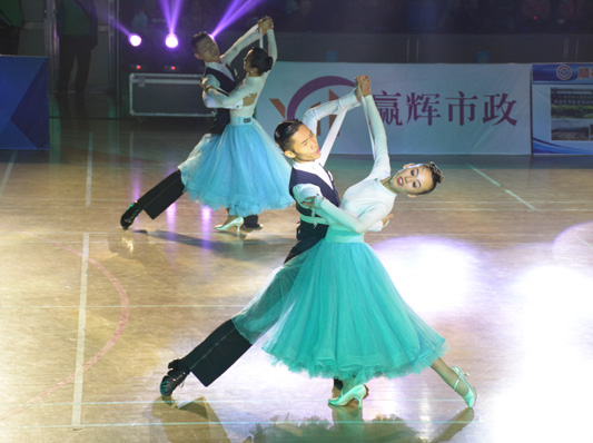 大良：世界冠軍團隊獻技，上演激情之夜