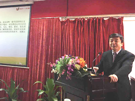 皮膚老化如何防治？聽聽醫(yī)生們?cè)鯓诱f