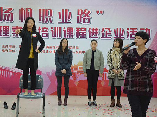 企業(yè)職場(chǎng)，年輕人與前輩要多點(diǎn)溝通理解