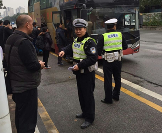 春運還想超載？交警蜀黍不放過你