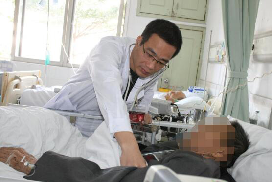 老伯腹主動脈瘤破裂，幸得醫生及時診斷
