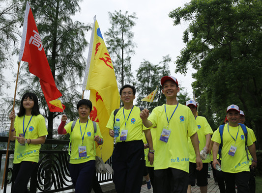60里！羅定邦中學學生徒步拉練慶五四