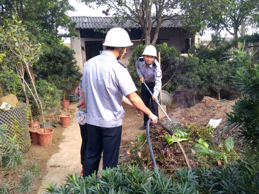 焚燒綠化垃圾？白煙滾滾讓環(huán)境很受傷啊