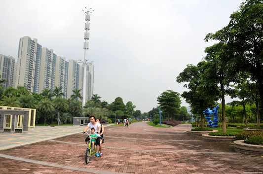 佛山新城濱河景觀帶（順德城市網網友“44168”攝）