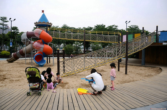 佛山新城濱河景觀帶（順德城市網網友“44168”攝）