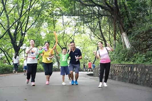 親子健步行，400個(gè)家庭用行動(dòng)支持環(huán)保