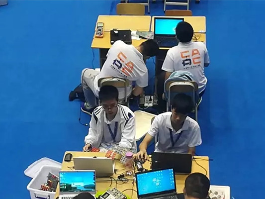 一路征戰到全國，李中機器人隊奪一等獎