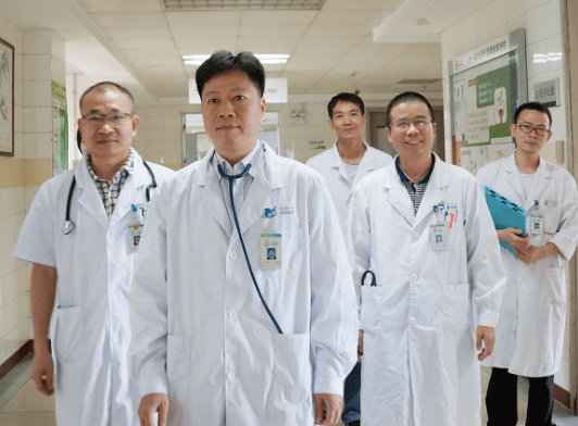 北滘名科：低調的科主任和拼命的陳醫生