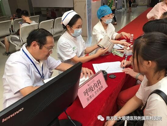 學愛牙知識還能拿獎品，牙科義診受熱捧