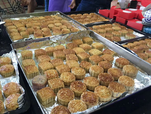 倫教：DIY月餅，為困難家庭送去節日溫暖