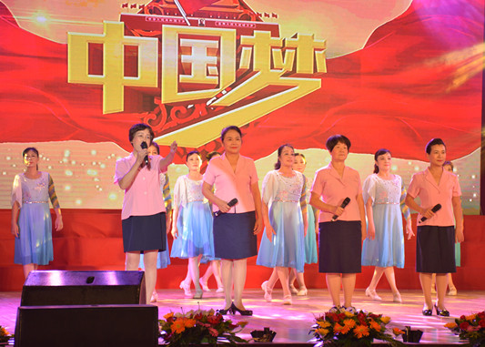 用歌聲傳遞愛，鳳嶺老年大學喜迎十九大