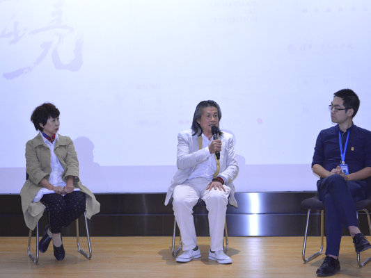 想看看椅子的前世今生？廣東工業設計城正在展覽