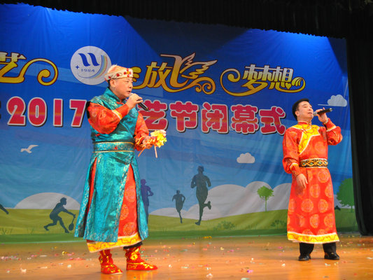 翁祐中學體藝節閉幕，校長亮嗓驚艷全場