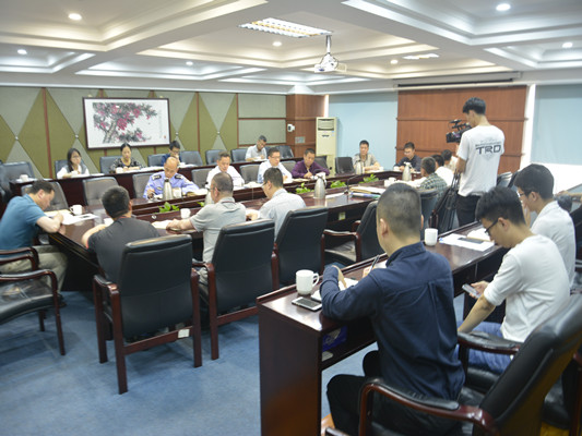 結合十九大精神，龍江傳達魯毅講話精神