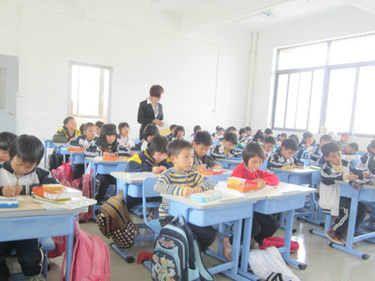 杏壇：小學一年級招602個政策性借讀生