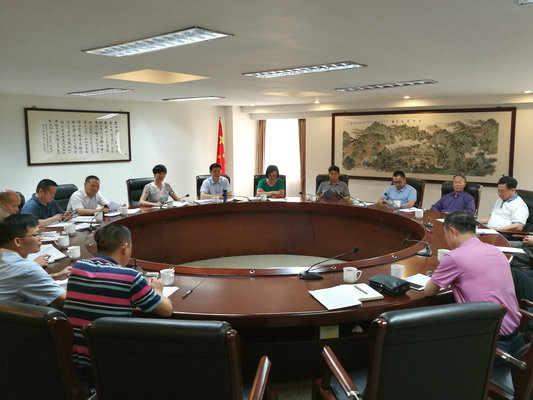 龍江外國語學校將奠基，正研討辦學理念