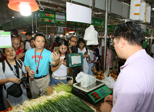 網友探秘食品安全監管，現代化手段來一打！