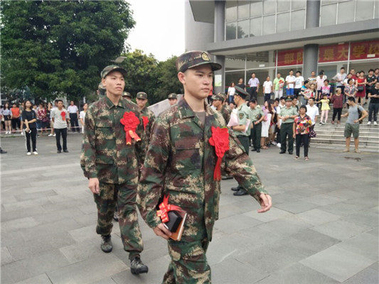 北滘：好男兒去當兵，練好本領回報家鄉