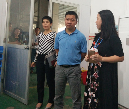 柯宇威帶隊調(diào)研學校教育，推動教育提升