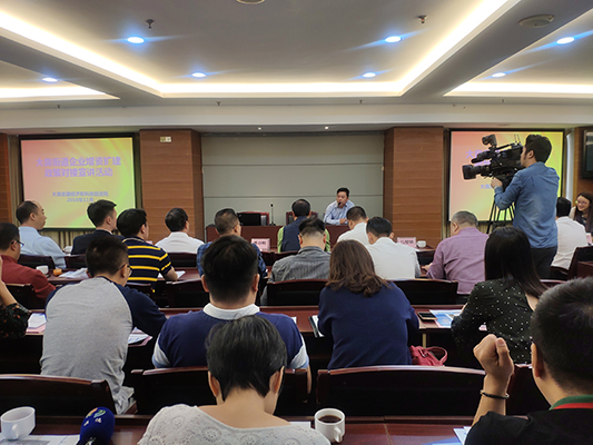 政銀聯手，發放企業增資擴建“紅包”