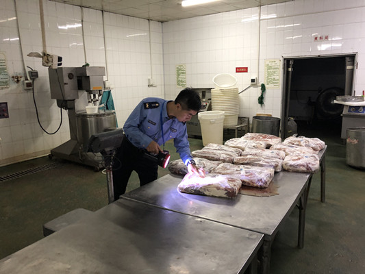 保障舌尖上的安全！北滘嚴(yán)厲打擊走私凍品行為