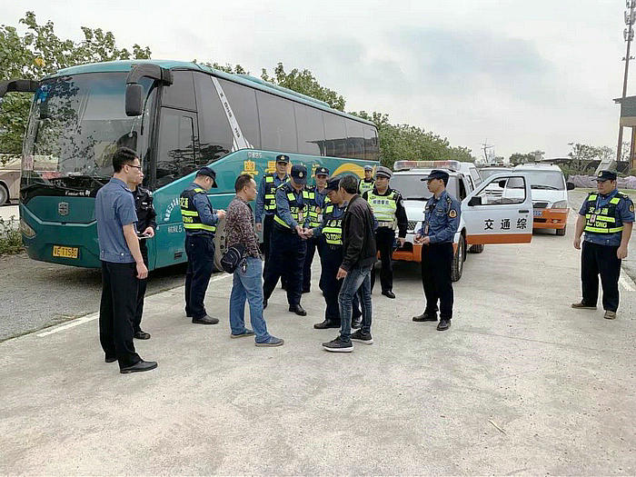 旅游包車要合規！倫教開展旅游包車客運專項執法檢查