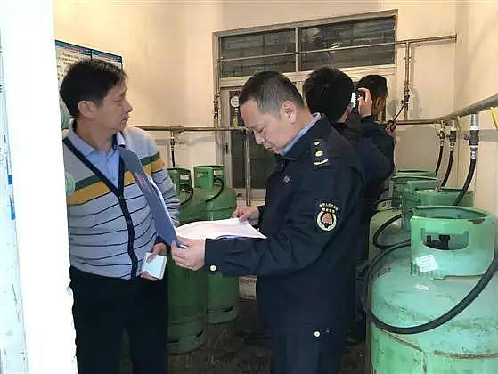 北滘：進校安全檢查，防患于未“燃”！