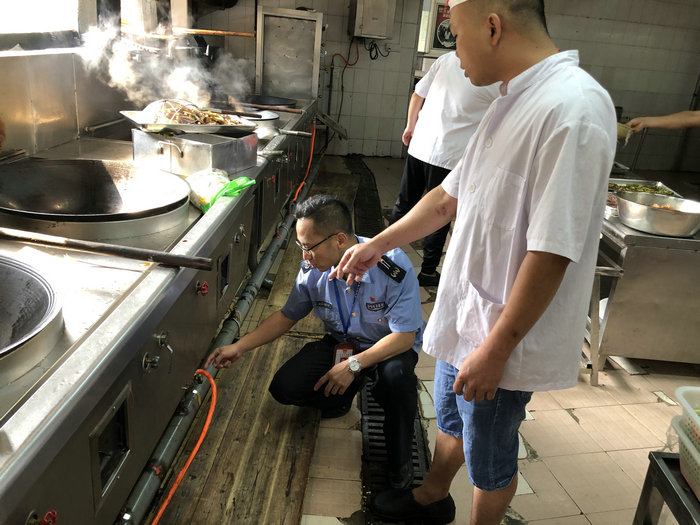 龍江：食品行業(yè)也要安全生產(chǎn)，重點(diǎn)單位逐個(gè)查