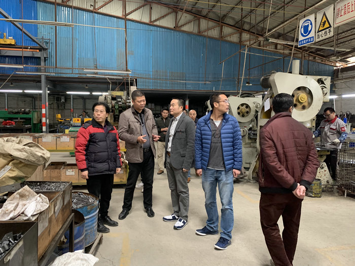 再下村，劉振峰卻有“難言之隱”