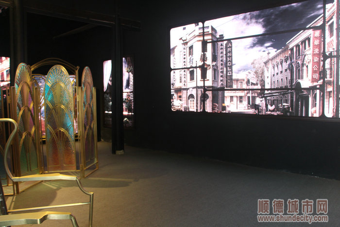 用光影呈現的民國風情主題展廳.JPG