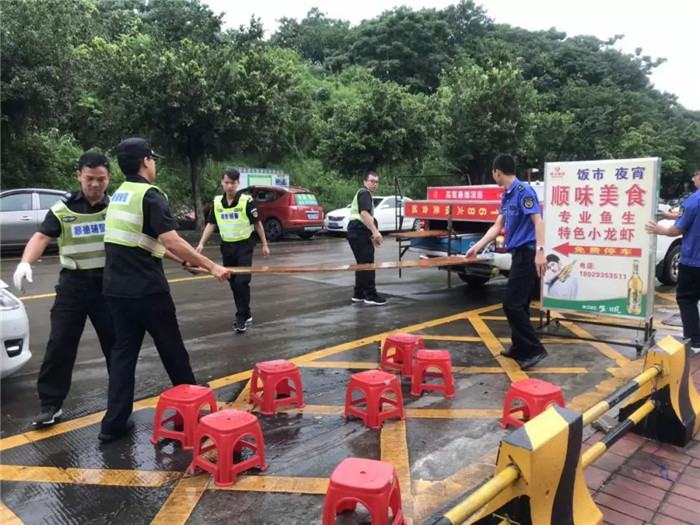 龍江：整治“城市六亂”，城管在行動
