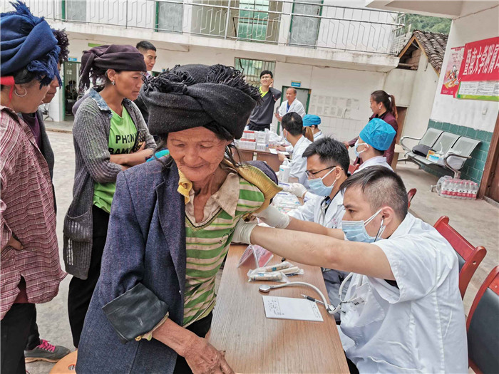 順德專家千里赴川，送技術送理念送健康