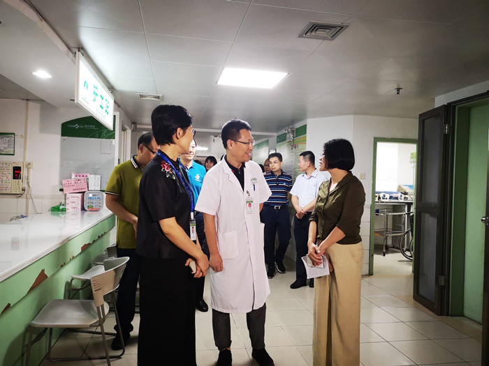人大調研助力醫療衛生事業高質量發展