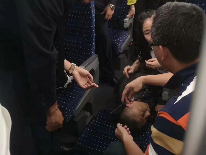 在高鐵上兩度救人！這位順德醫(yī)生這樣說……