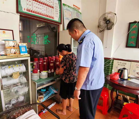 涼茶加“料”可不行！樂從開展專項行動