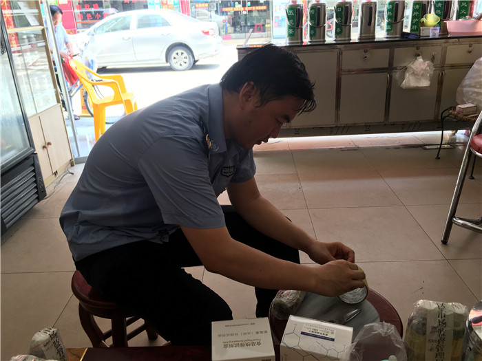 兩步走，北滘精準打擊涼茶違法添加行為