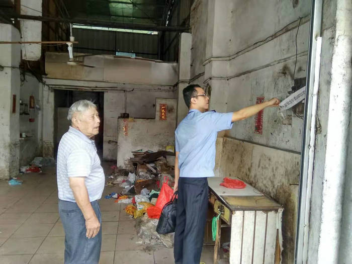 在這樣的環境制作的食用油，你敢吃嗎？