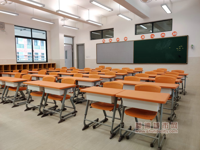 玉成小學課室。.jpg