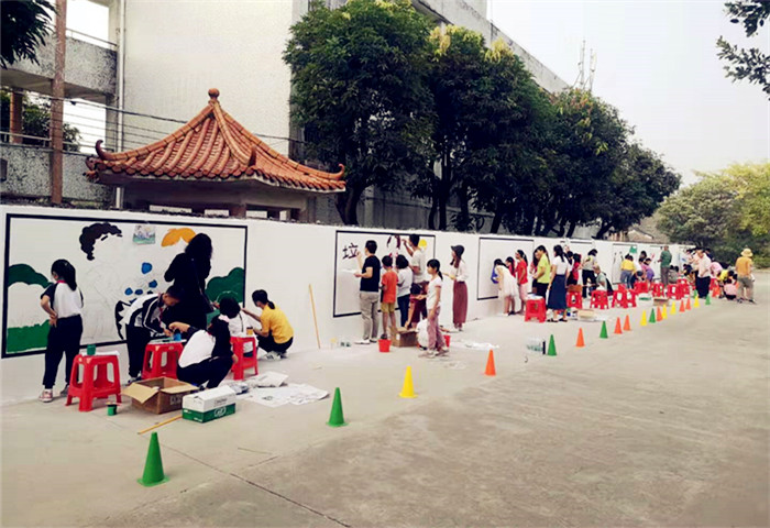 手繪垃圾分類涂鴉墻，杏壇加強分類引導