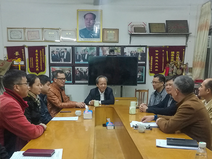 佛山市委副書記、順德區委書記郭文海連夜來到北滘鎮黃龍村，看望慰問正在村居一線沖刺村級工業園改造工作的村改干部。.jpg