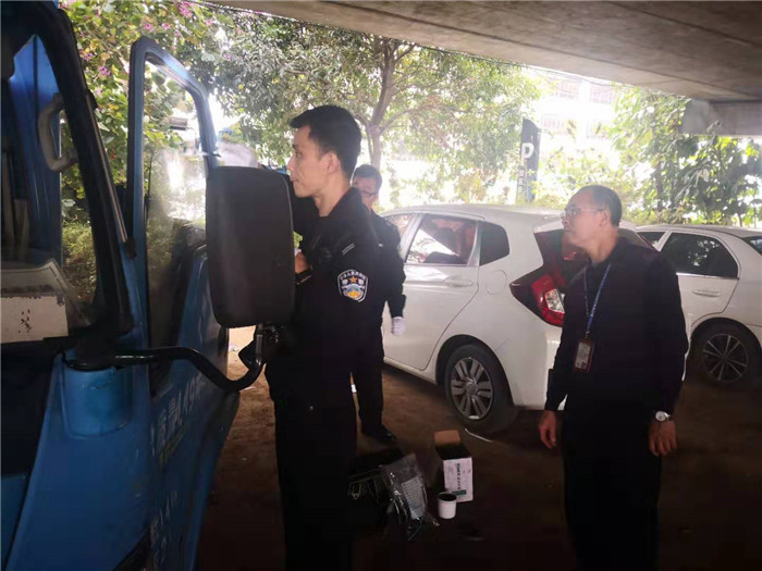 消除“公路炸彈”，倫教查處一起非法運(yùn)輸油品！