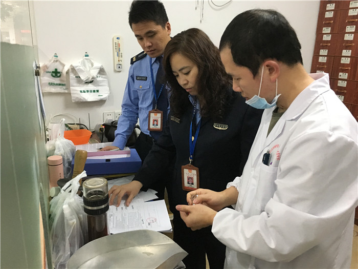 大良：區鎮街聯動，加強“兩品一械”監管