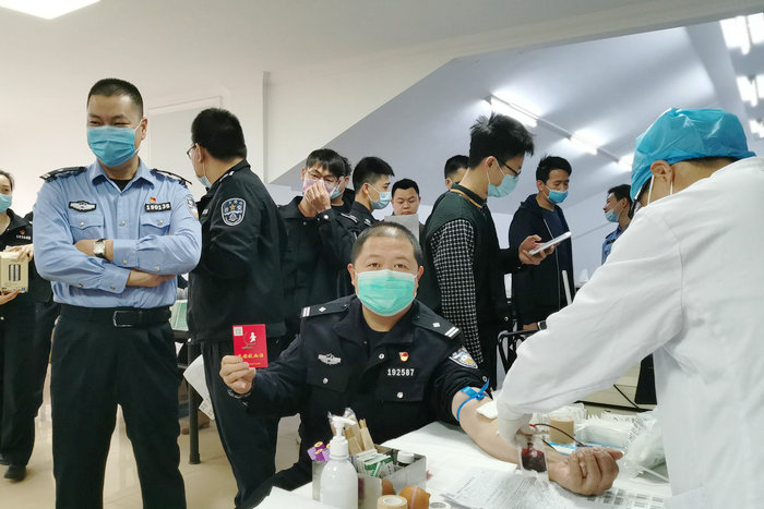 【圖集】共抗疫情！倫教開展無償獻血活動
