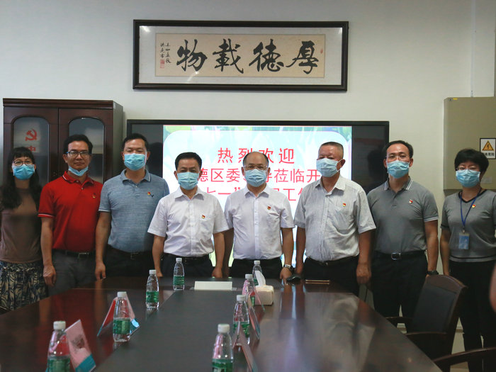 區領導到龍江醫院慰問：有理想的人永遠年輕