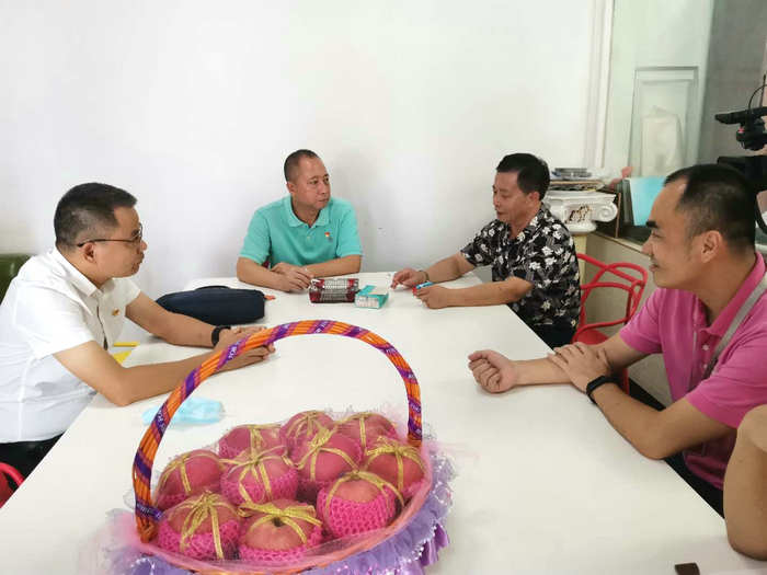 龍江：回訪村改后企業(yè)，主動(dòng)服務(wù)暖人心