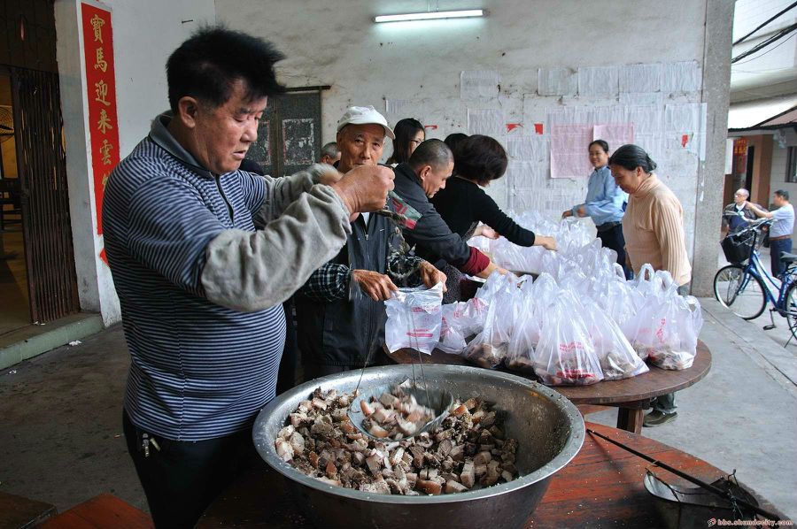 大年初六　太公分豬肉