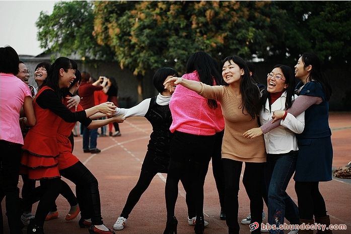 “幸福擁抱”三八婦女節