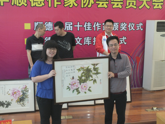 勞靜琳：文學是寫最真實的感受，不存在欺騙